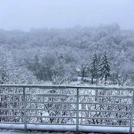 Vikendica Bregovi Feriehus *